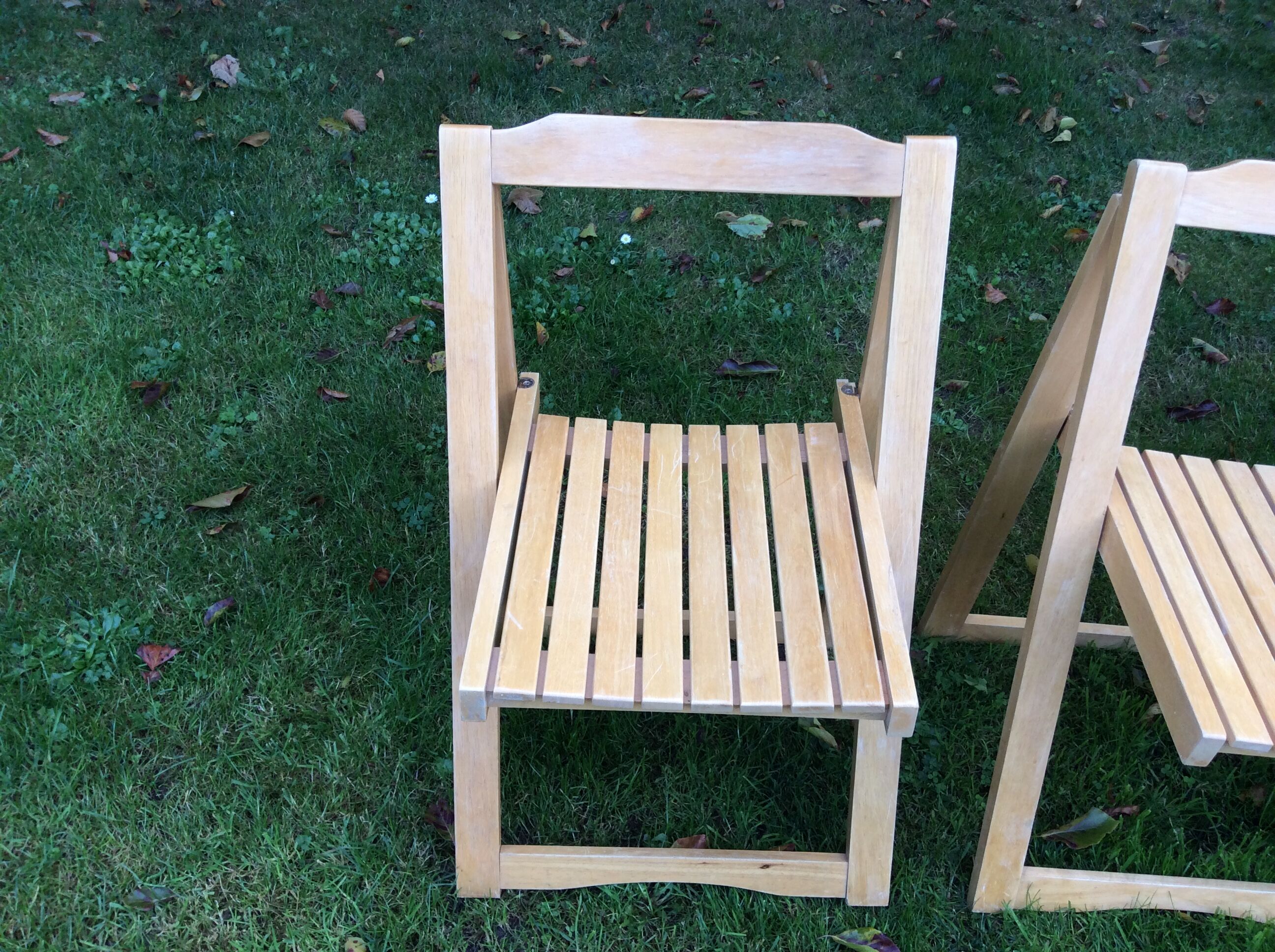 Series of 4 folding chairs