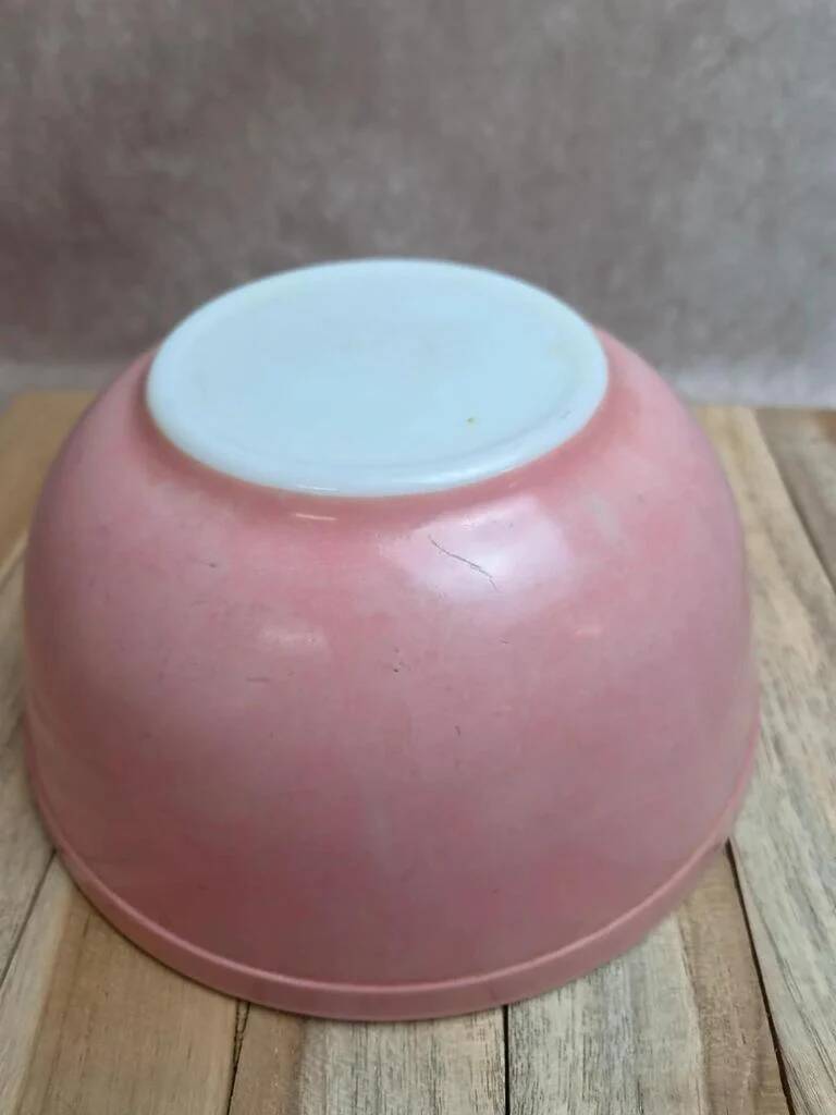 Pyrex Salad Bowl Flamingo Pink 403 USA – Vintage 50s/60s