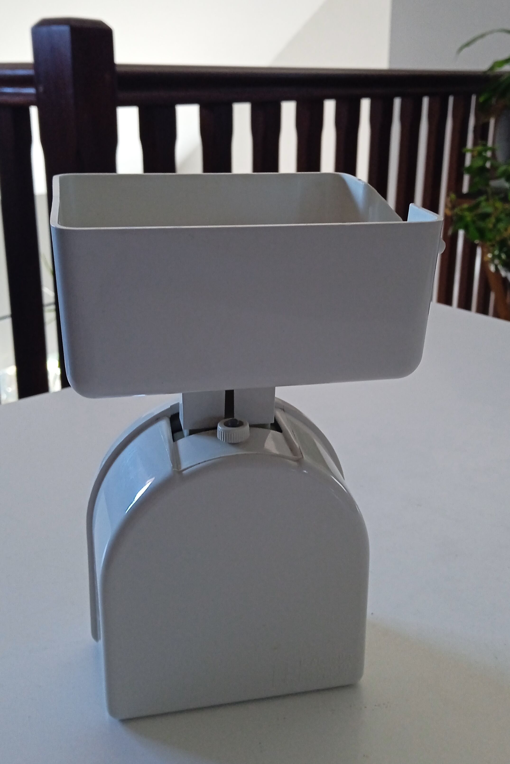 Vintage mechanical household scale