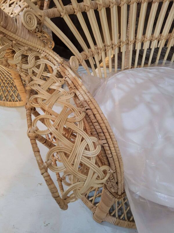 Paires de fauteuils emmanuelle Emmanuelle