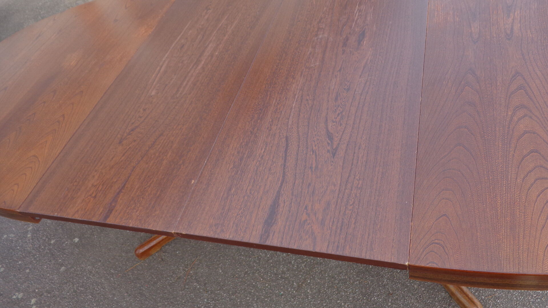 Baumann table with extensions