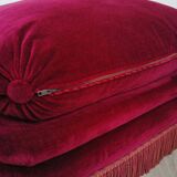 Raspberry red pouf