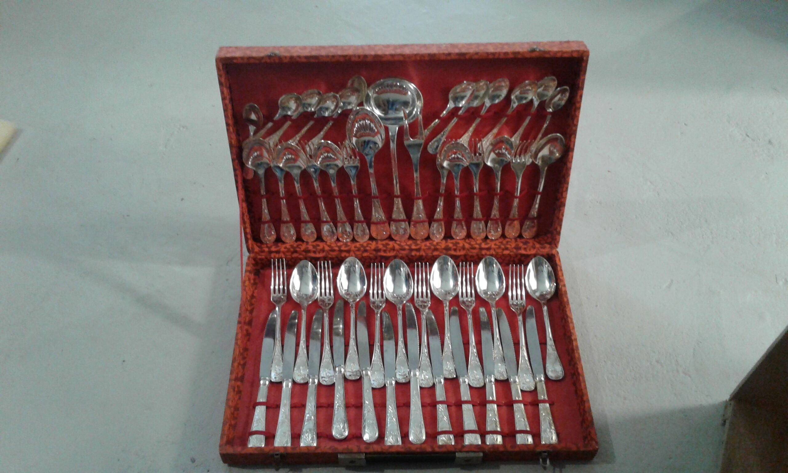 Ménagère.  Coffret 51 pièces