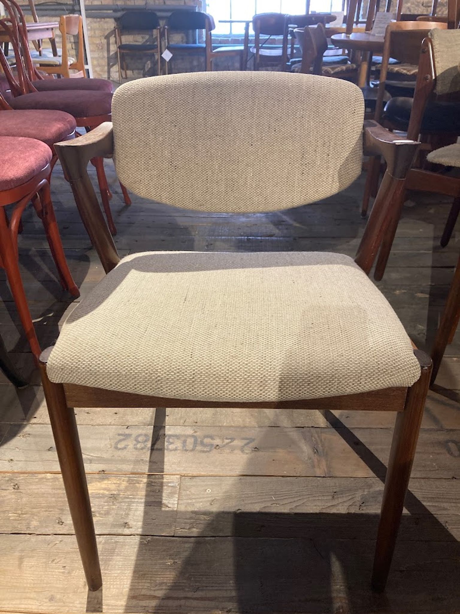 Chaises de salle à manger en teck modèle 42 de Kai Kristiansen pour Schou Andersen