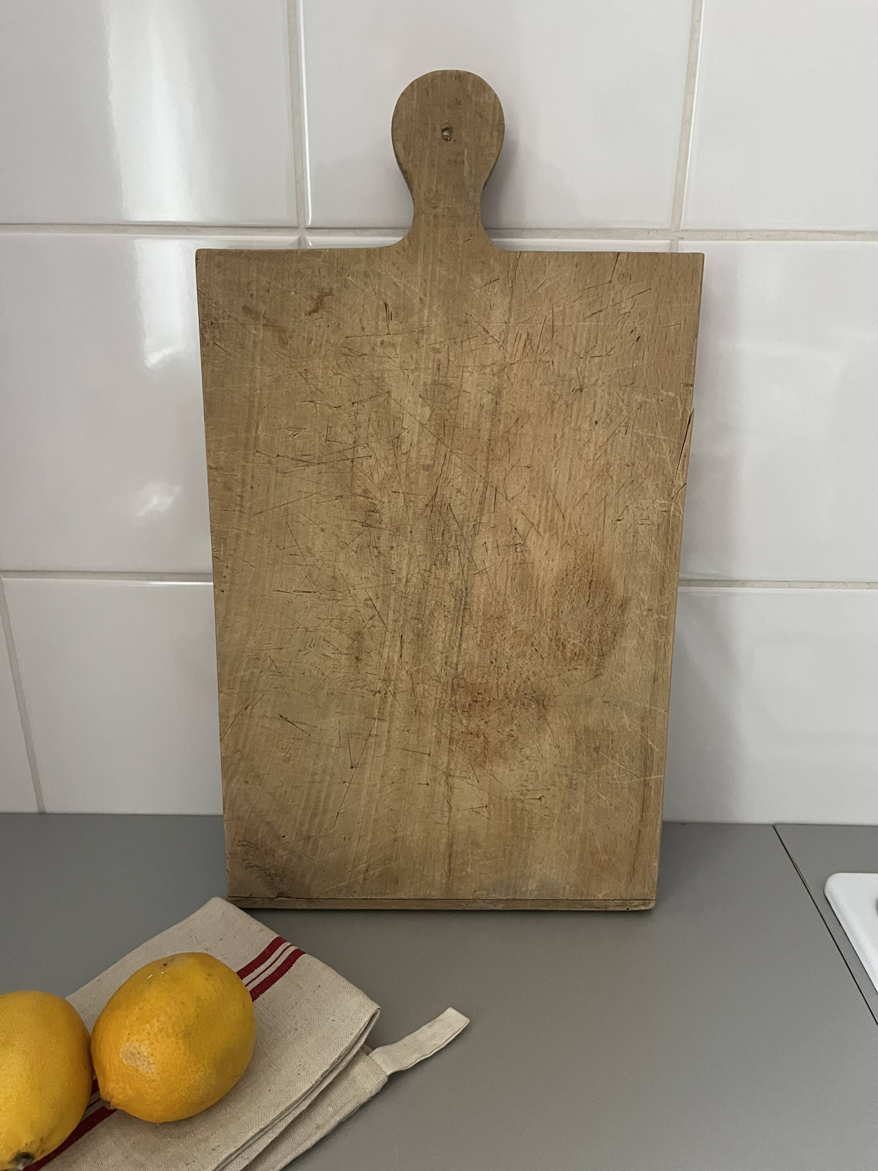 Wooden cutting board