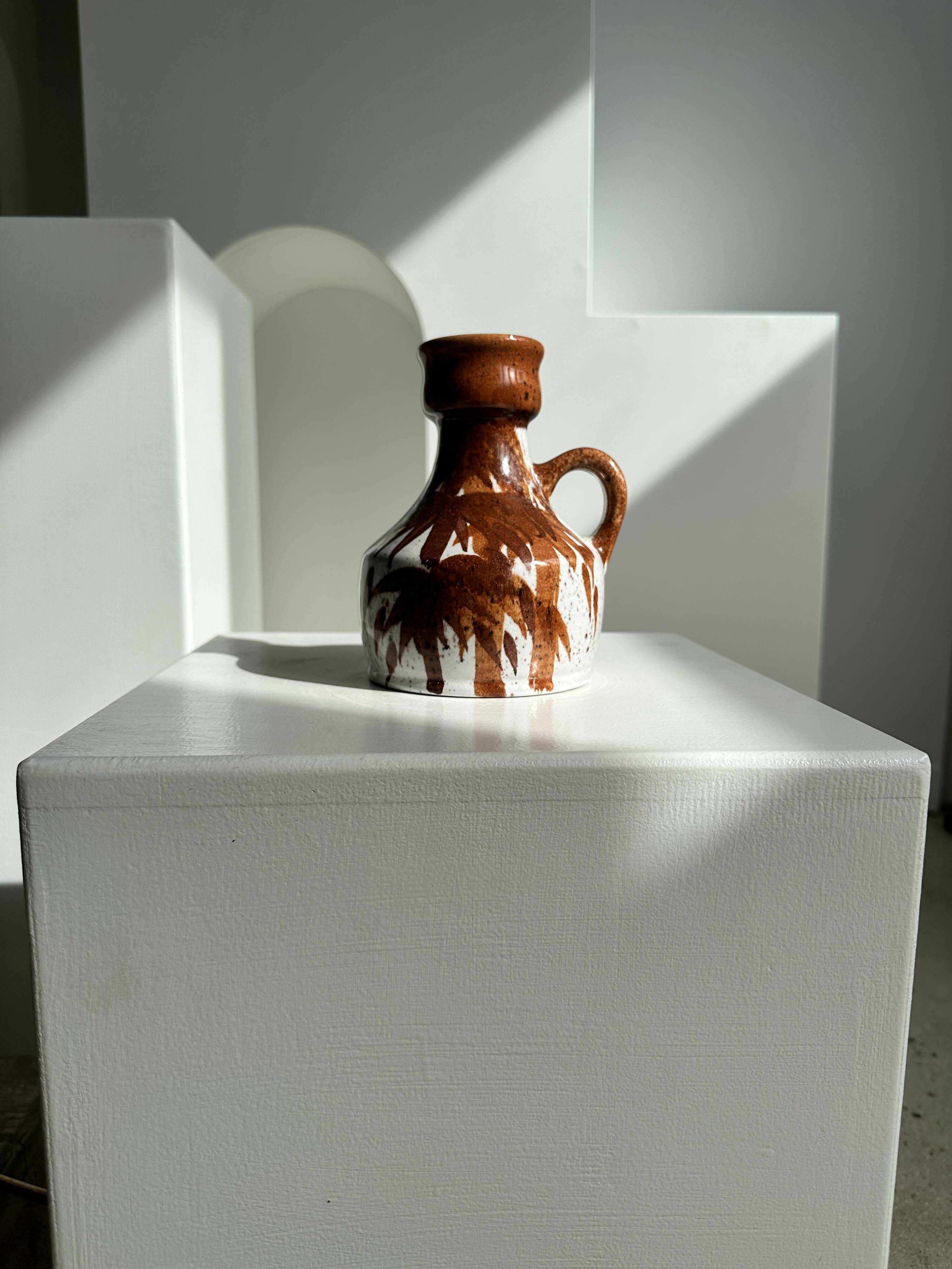 Small white and brown vase or pitcher West Germany H:15cm D:10.5cm