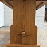 Monastery-style table
