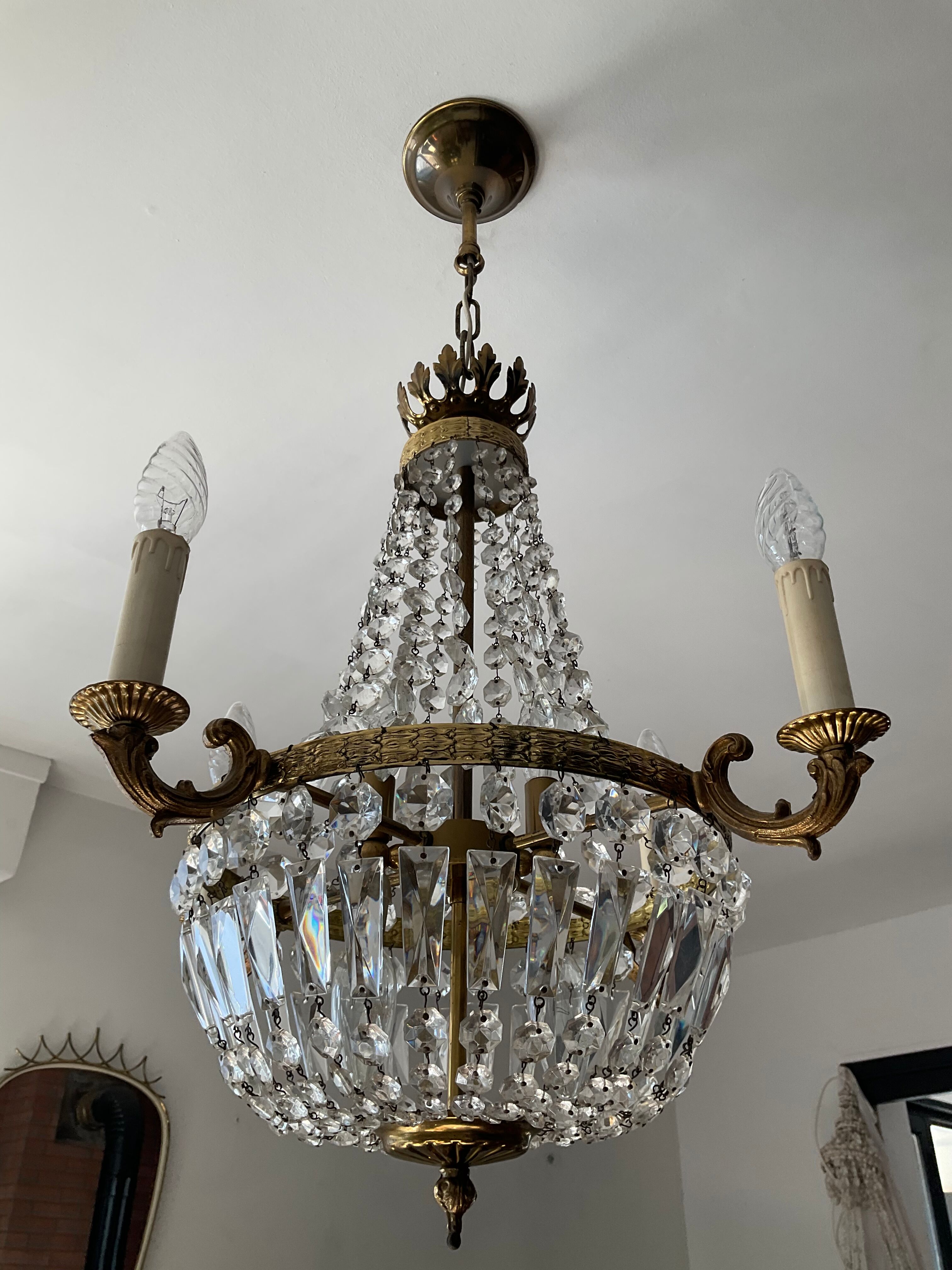Balloon chandelier in bronze and grapevines 8 lamps