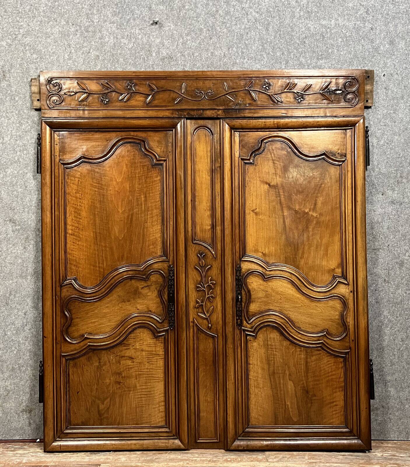 Louis XV period Provençal woodwork facade in solid walnut circa 1750