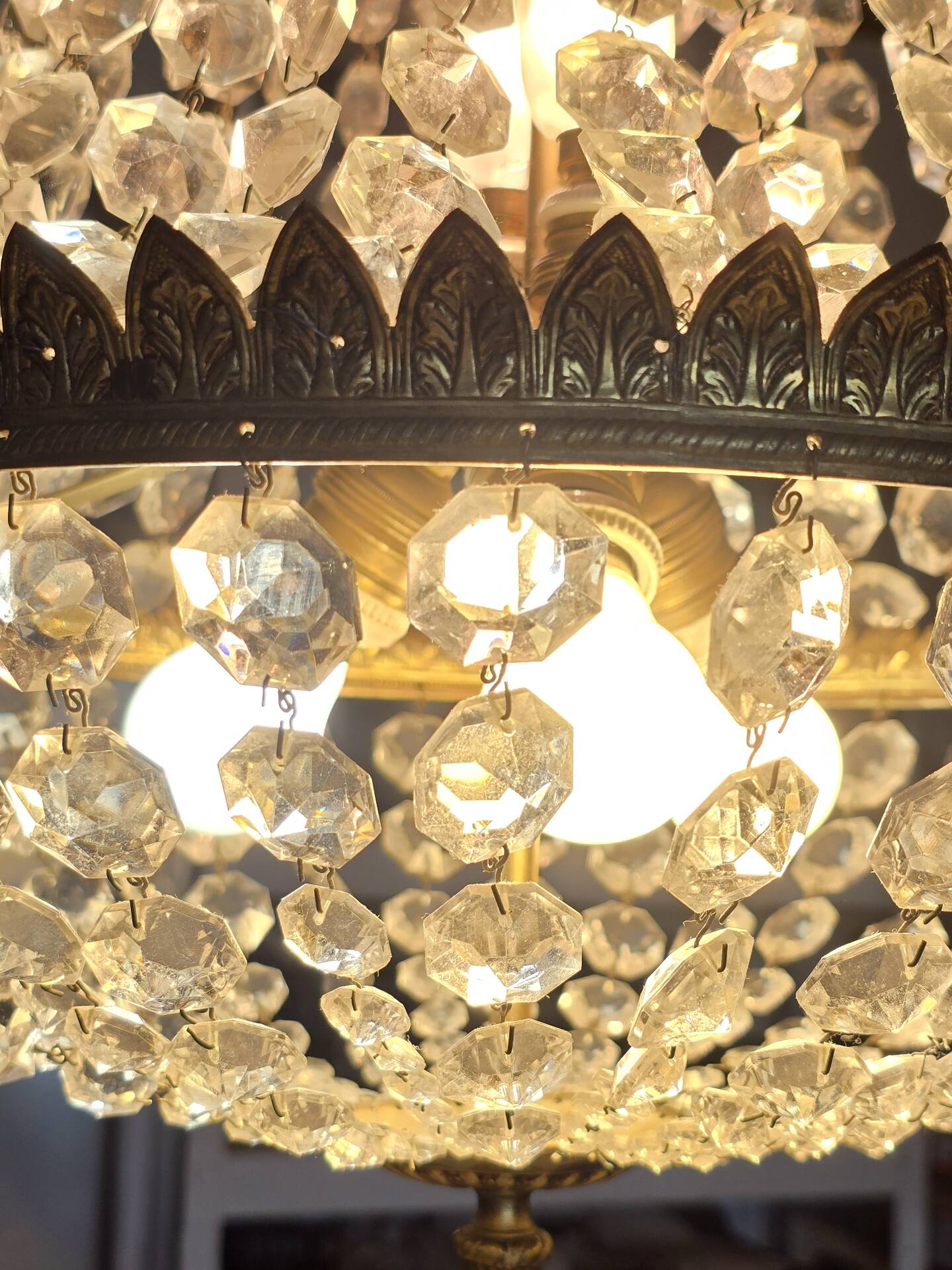 Large balloon chandelier with 5 lights