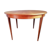 Scandinavian extendable renovated round table