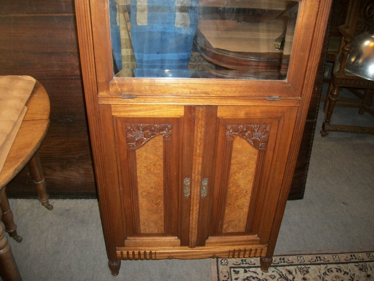 Art Deco bar furniture