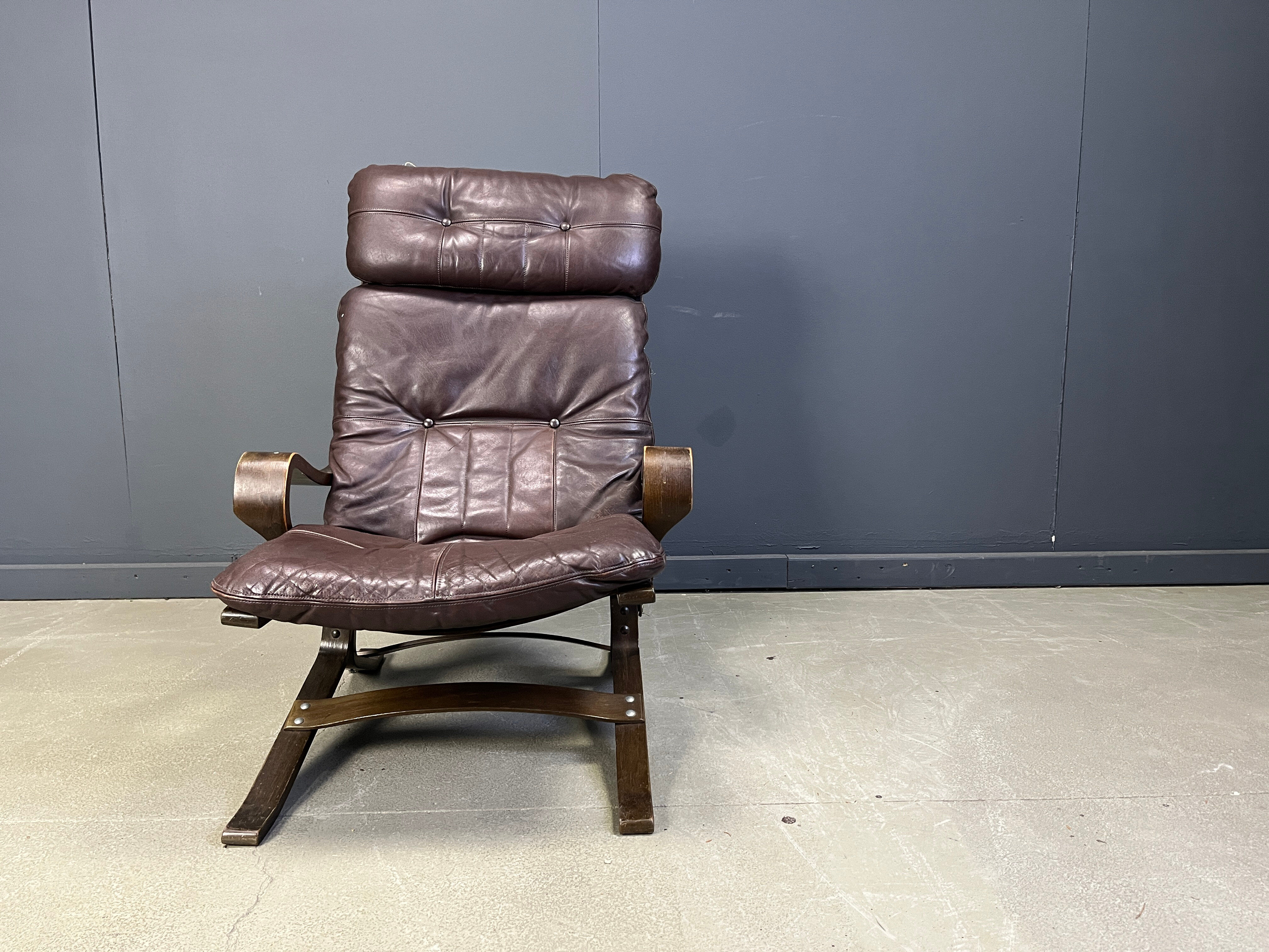 Vintage Scandinavian leather and bentwood armchair, 1970s