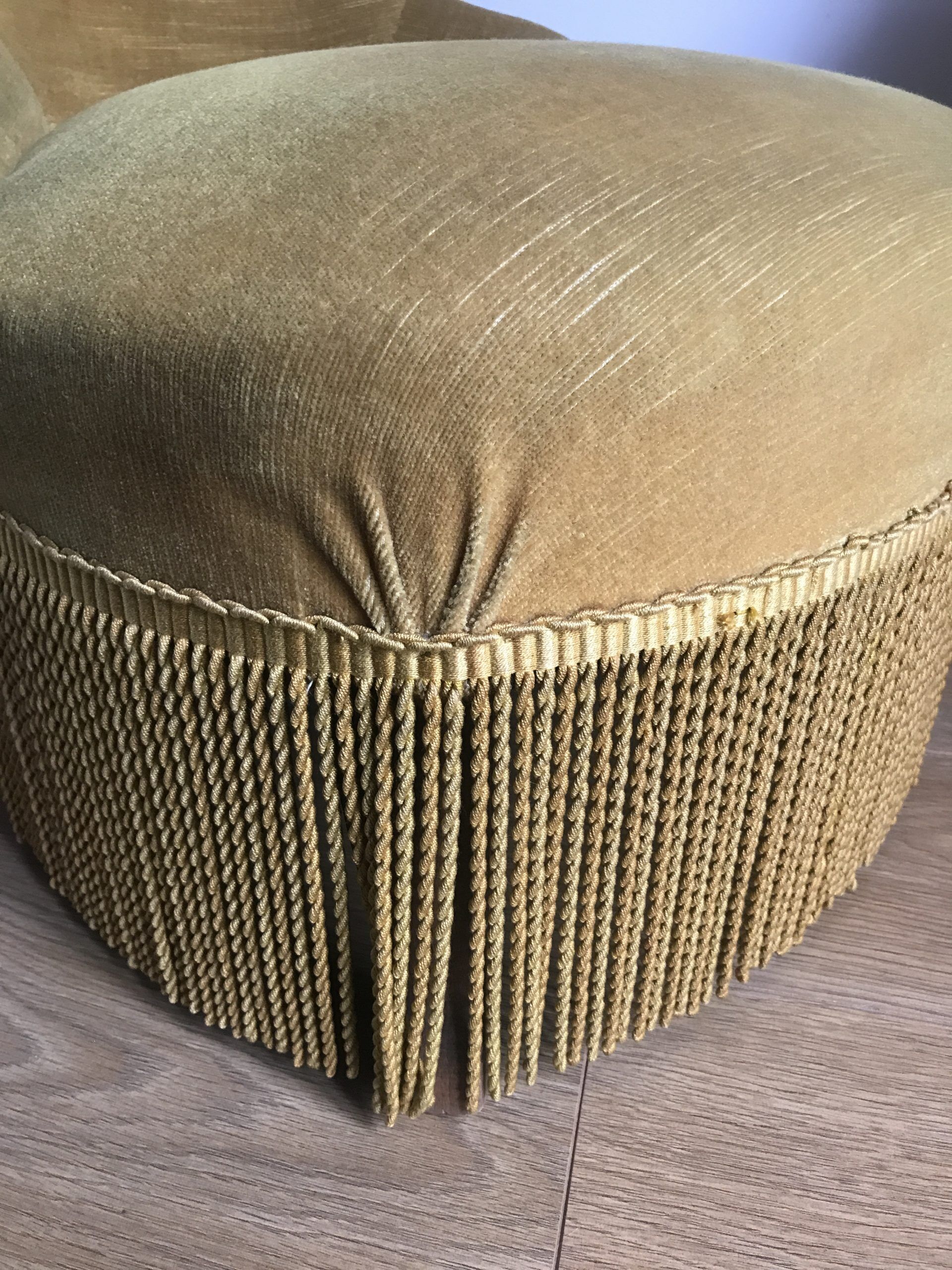 Yellow velvet toad heater