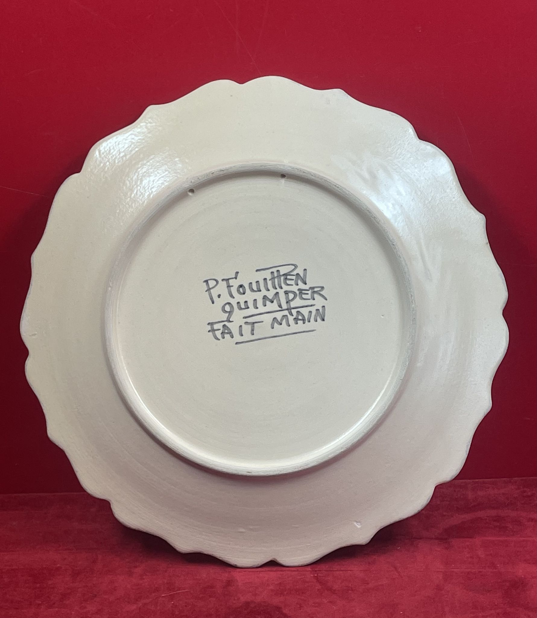 Assiette céramique porcelaine Quimper signé P. Fouillen