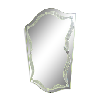 Venenian mirror