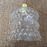 Glass globe suspension