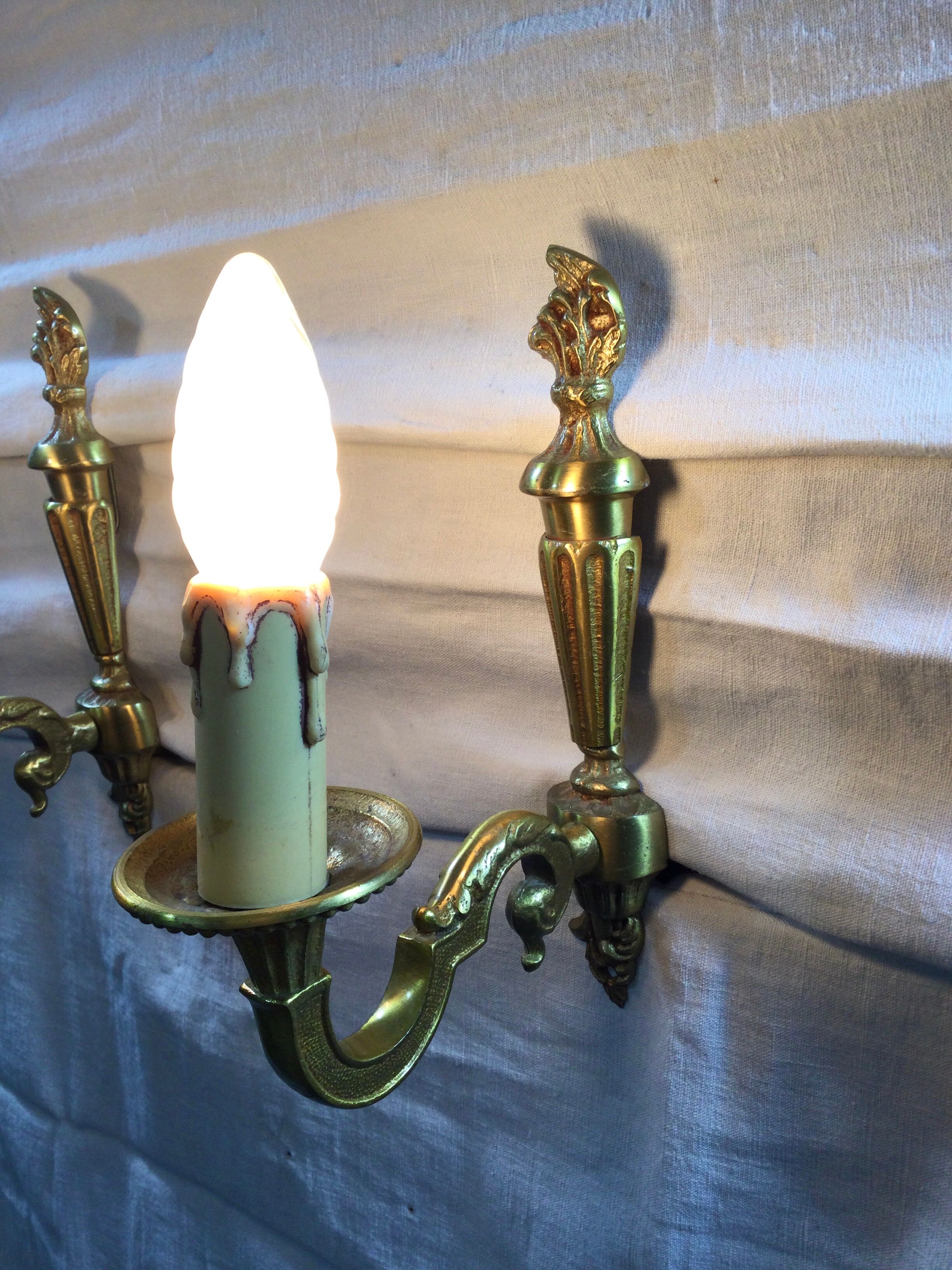 Pair of applique 1 bronze lights