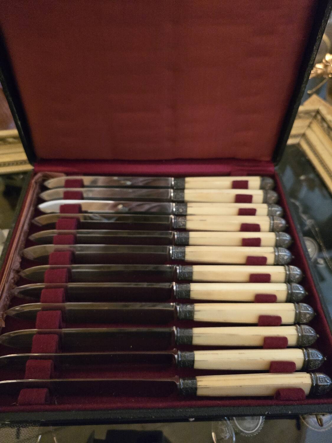 Art Nouveau knife box