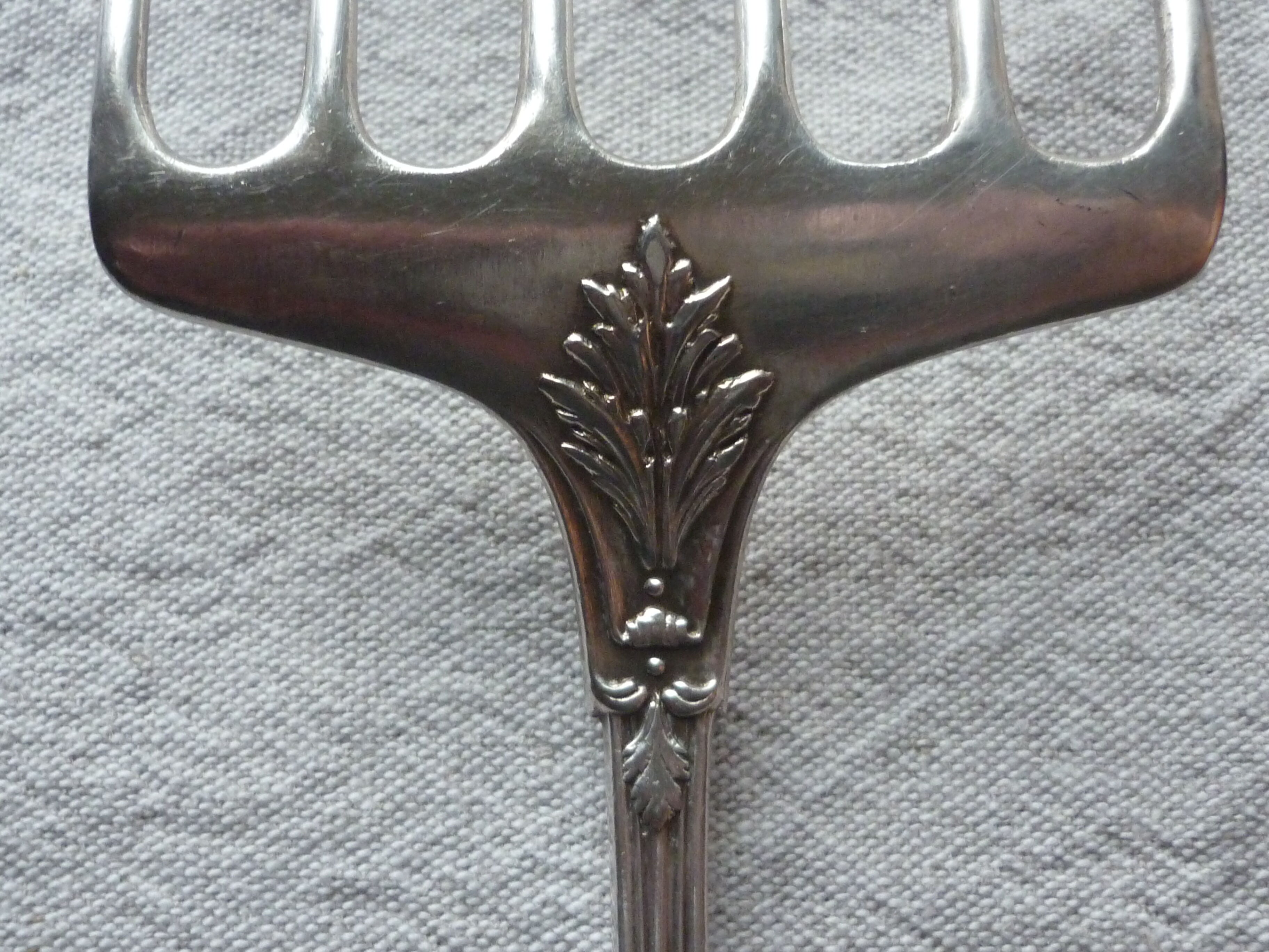 Asparagus serving shovel, silver metal