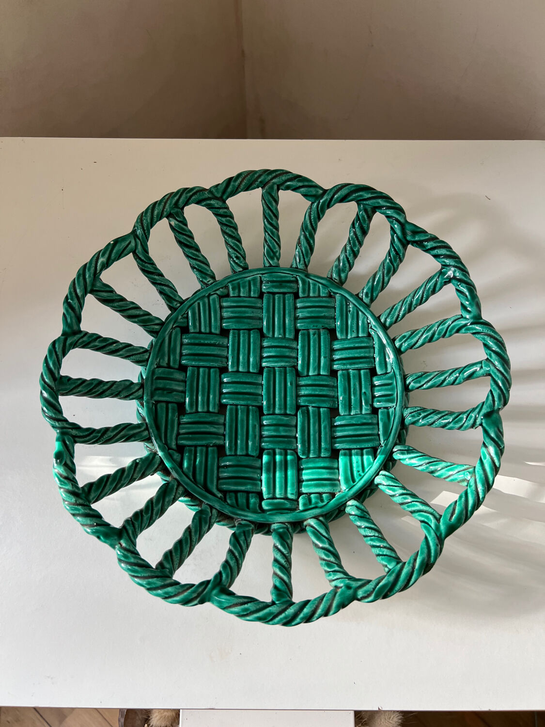 Green woven ceramic fruit basket in the Vallauris style, Malicorne E T