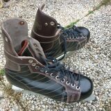Old Lutra ice hockey skates