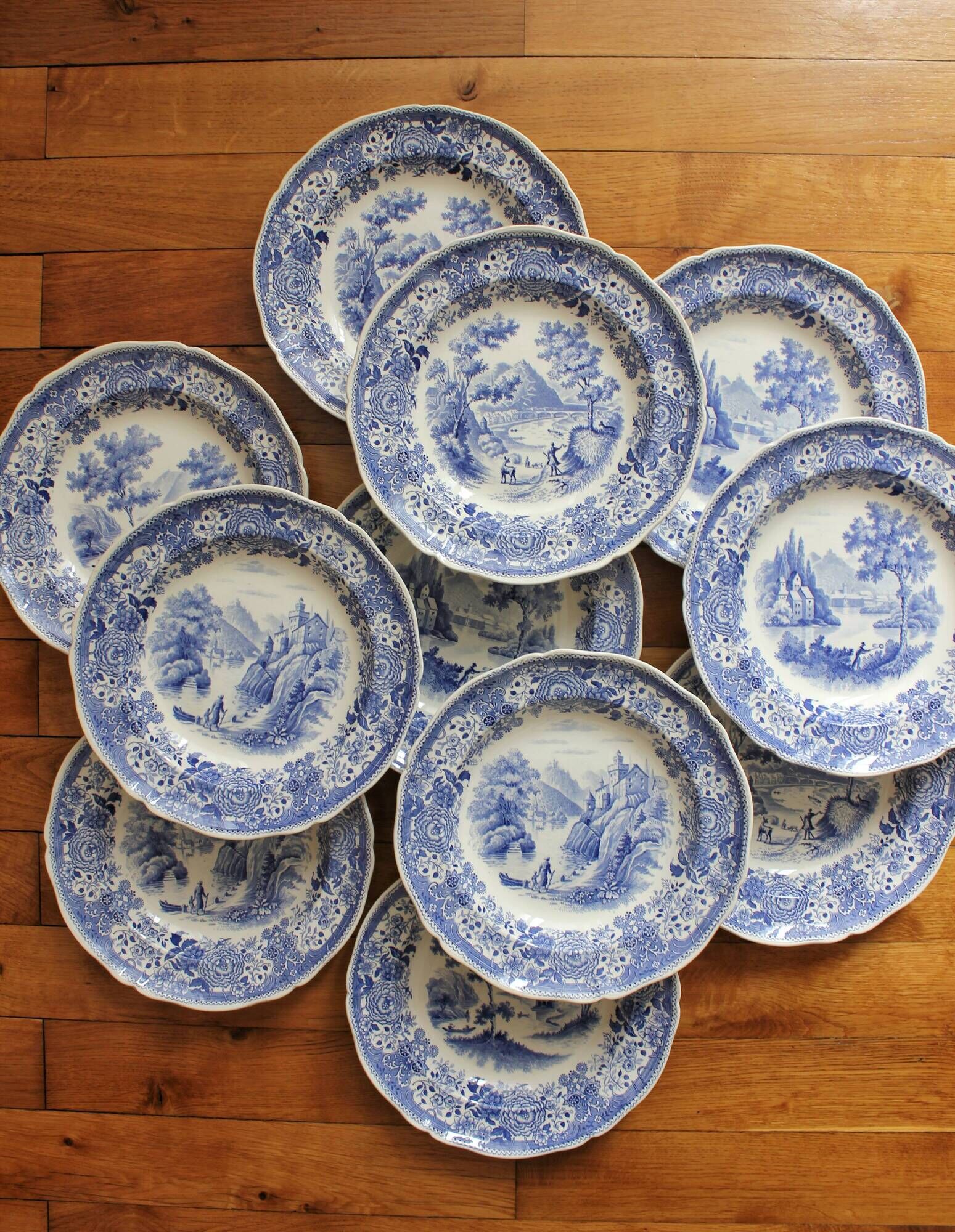 11 vintage Villeroy and Boch "Burgenland" earthenware soup plates