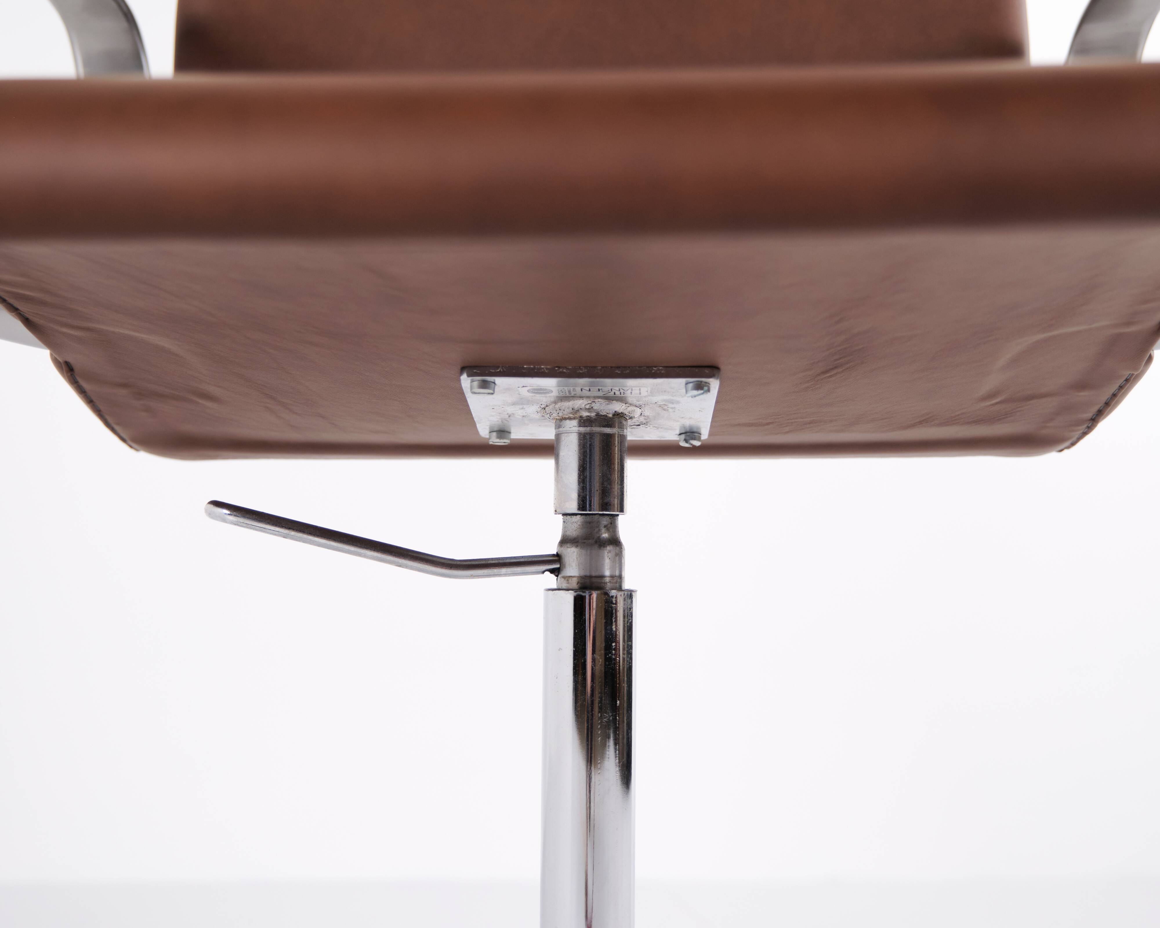 Oxford classic office chair - model 3291 - brown leather - Arne Jacobsen - Fritz Hansen