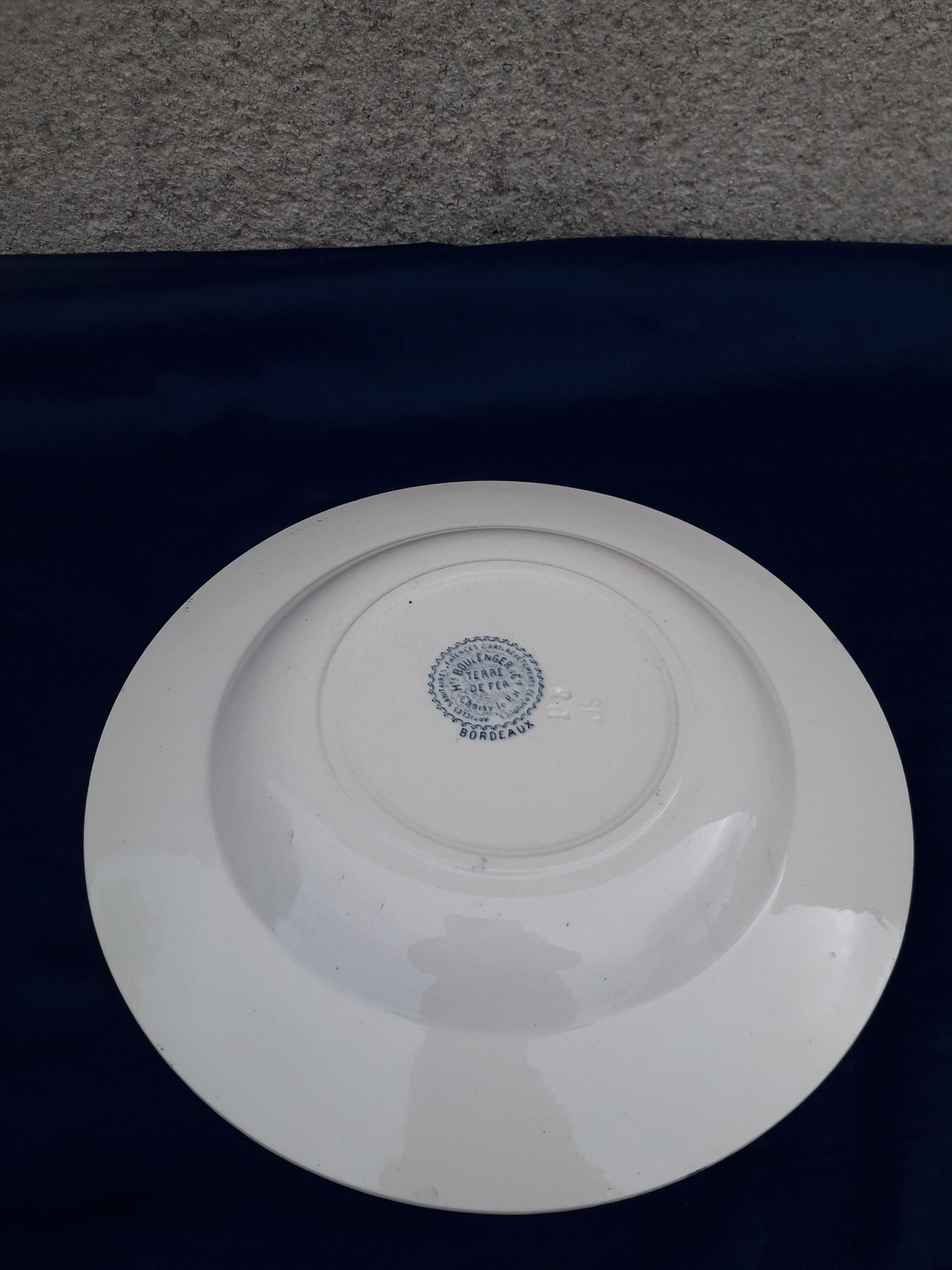 Assiette creuse Terre de fer Boulenger modèle Bordeaux diam 23 cm