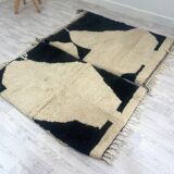 Handcrafted Moroccan Berber carpet 142 x 87 CM
