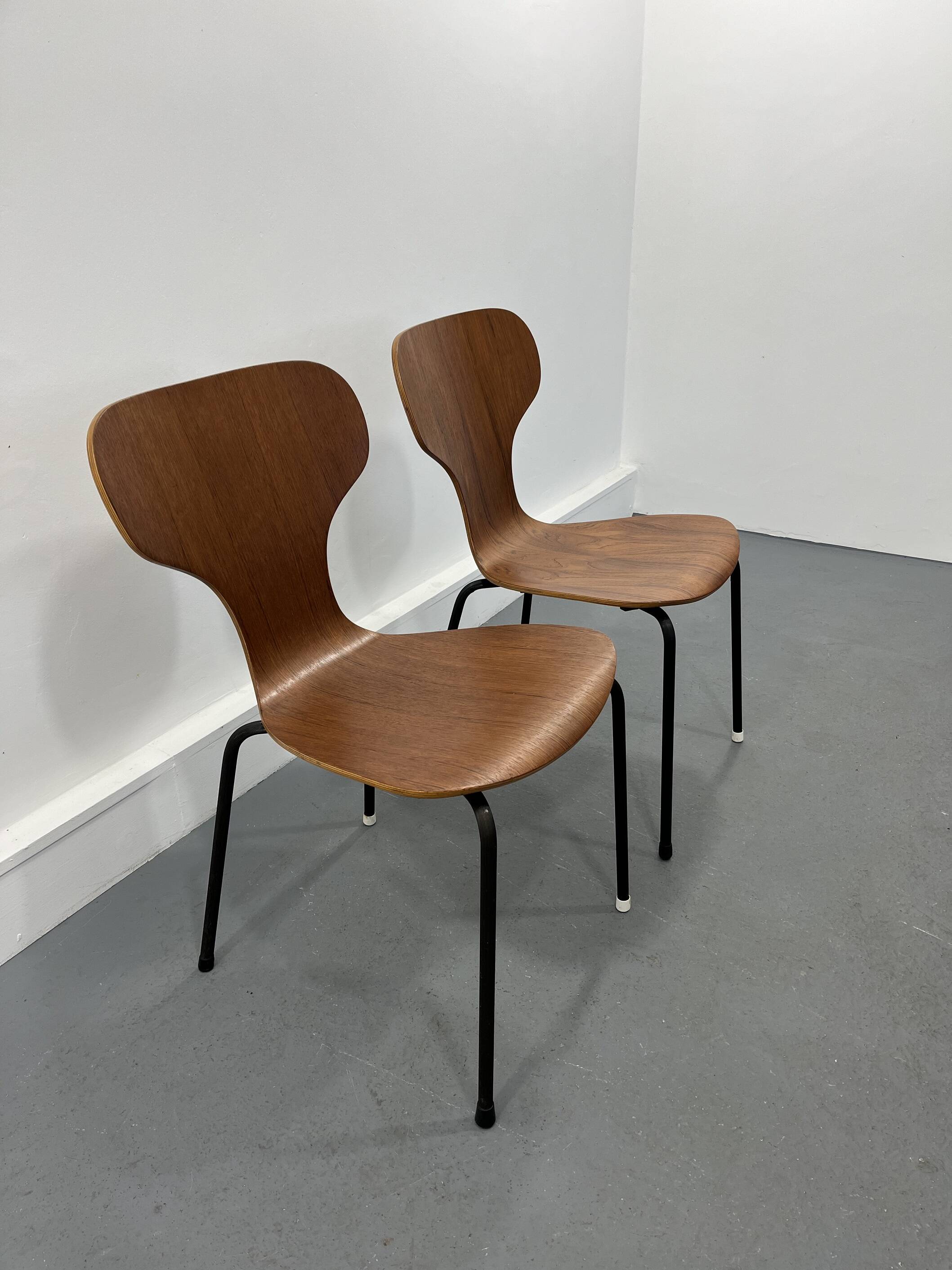 Mid-Century Danish Plywood Chairs, 1950s, Set of 2
