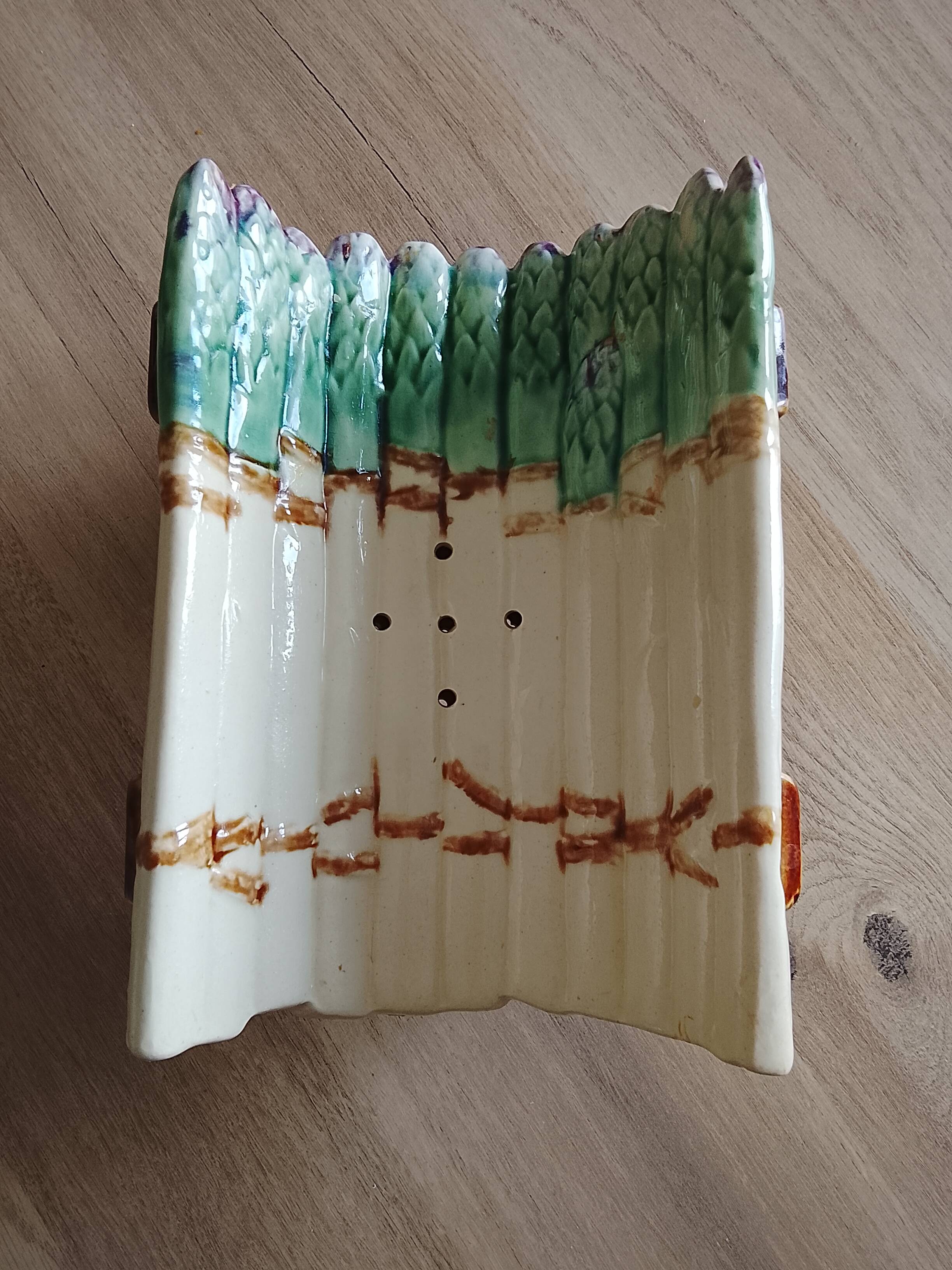 PLATE OF ASPARAGUS