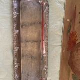 Rectangular metal top in chiseled silver color and vintage grape pattern