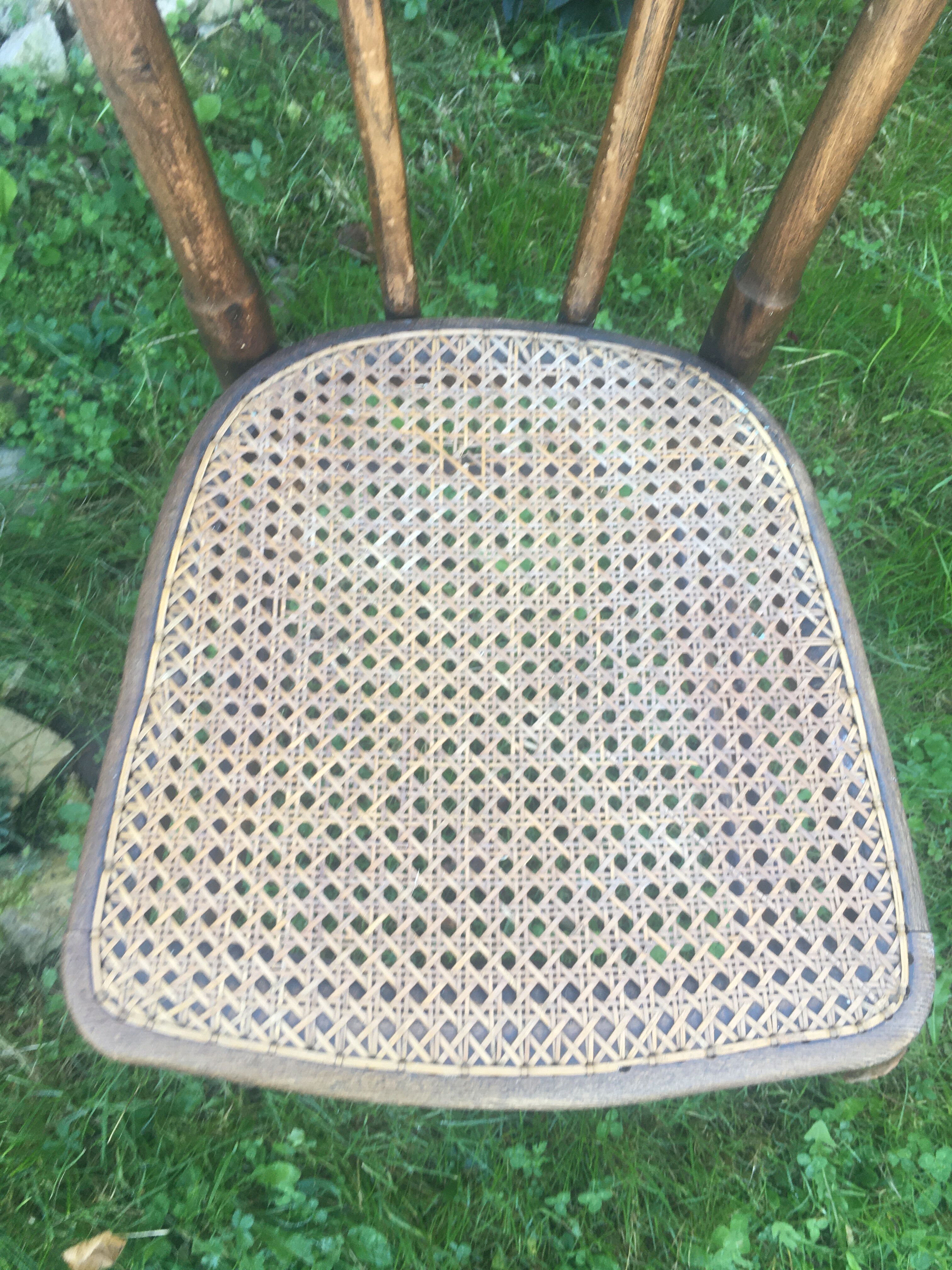 Bistro chair cannée