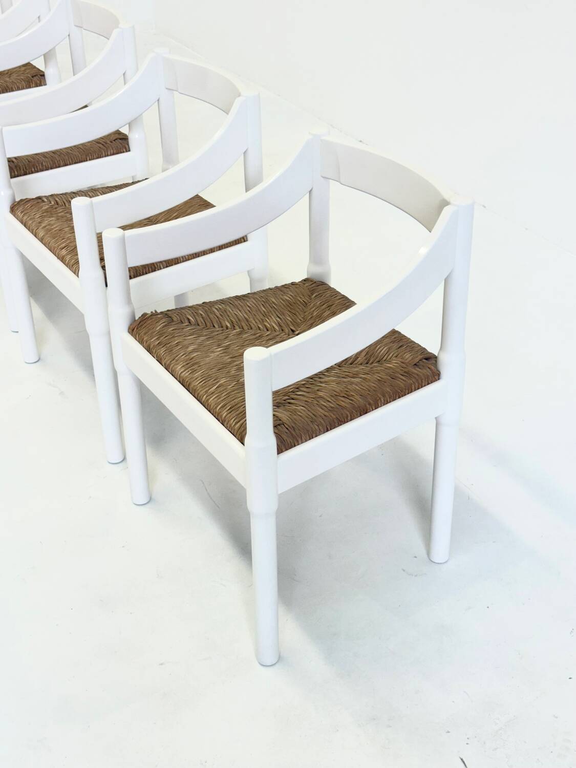 Ensemble de 4 chaises Carimate de Vico Magistretti