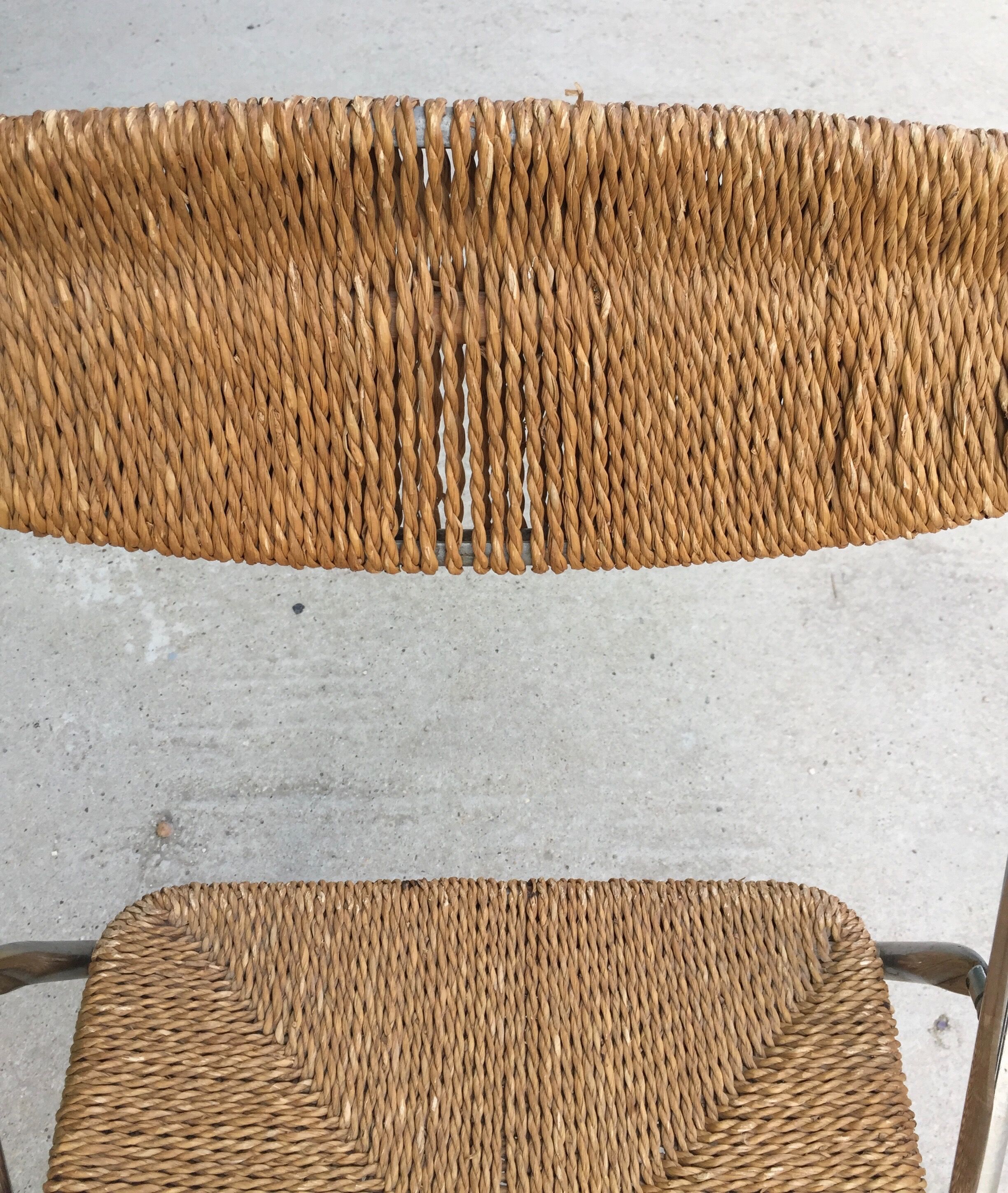 Metal folding chair and rope