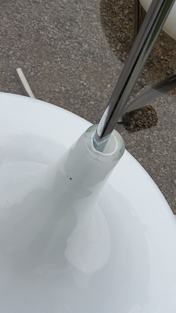 Suspension tulipe des années 70 en verre opalin Doria Leuchten