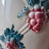 Pitcher of Digoin grape clusters