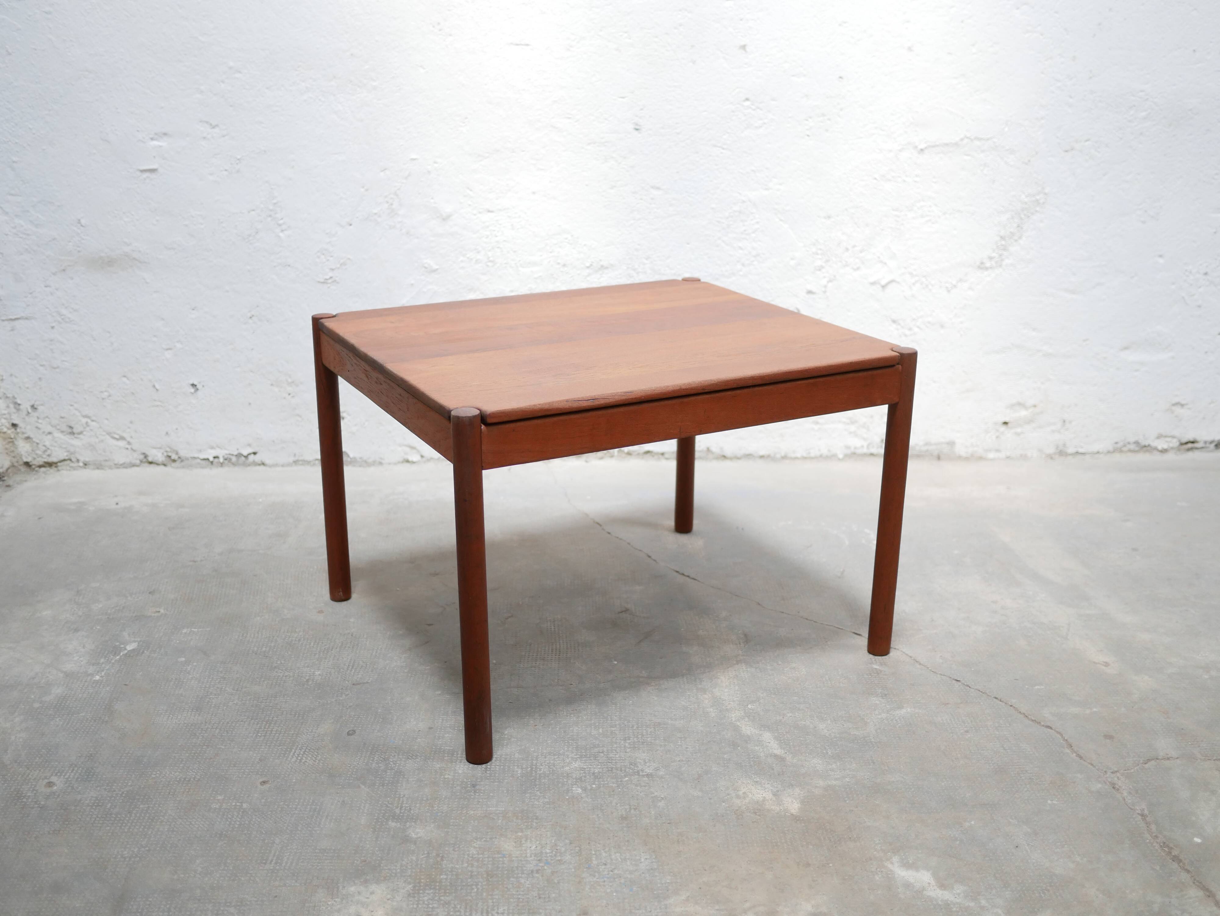 Danish coffee table in vintage teak edited by Magnus Olesen