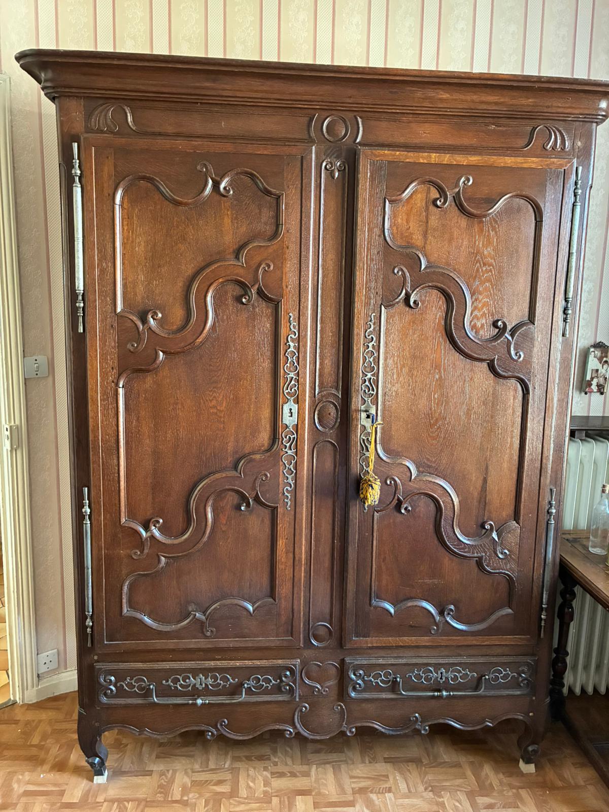 Antique oak wardrobe