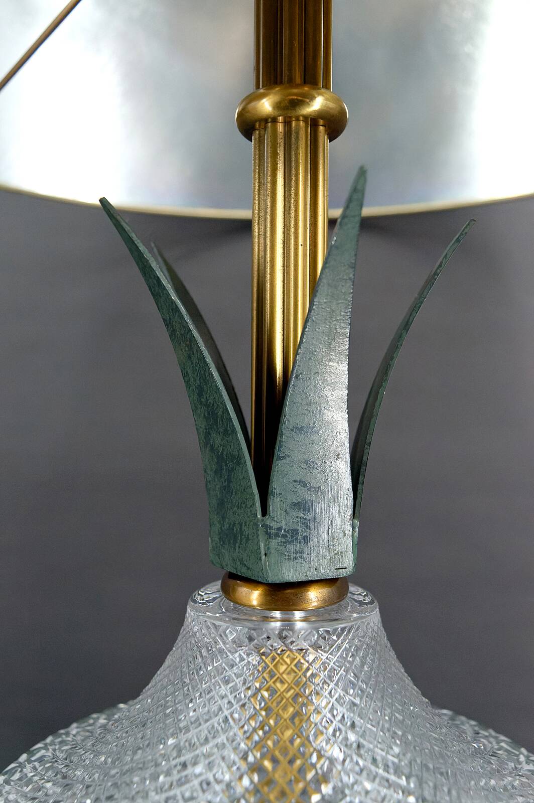 Lampe Ananas en cristal et métal patiné, France, 1950