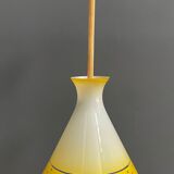 Suspension en verre jaune années 1960