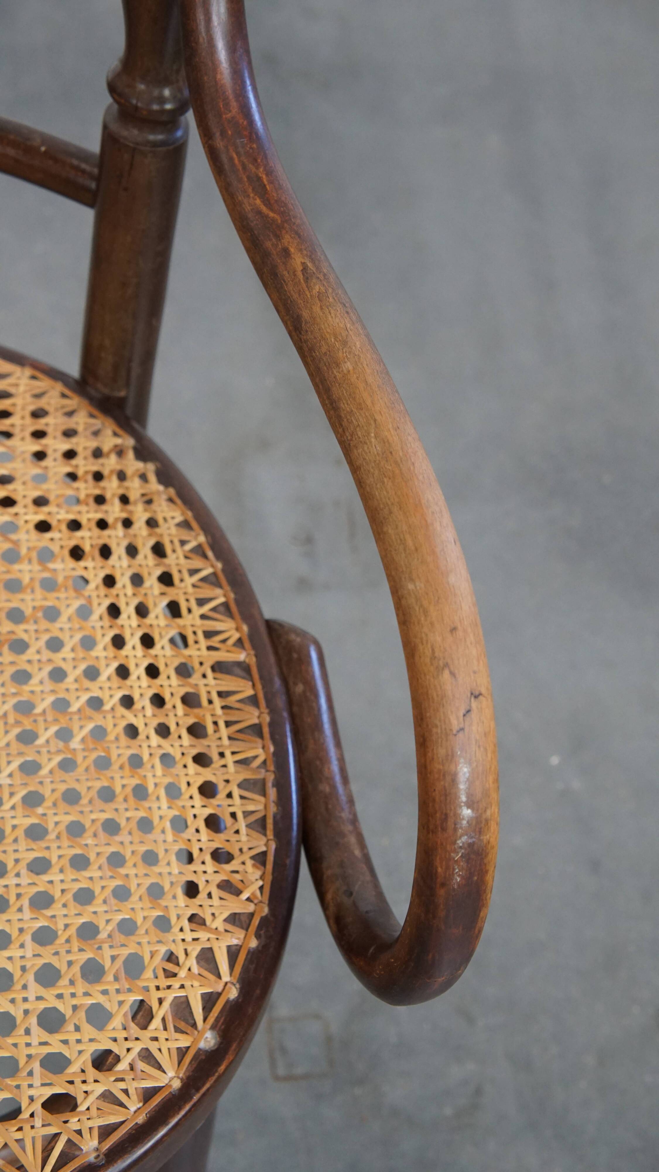 Original vintage Thonet bistro design chair with armrests