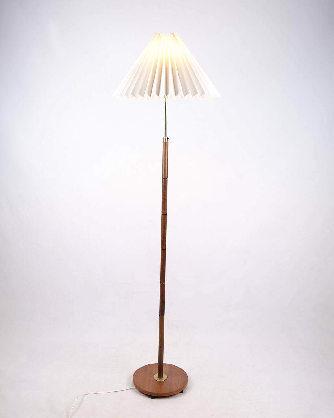 Lampadaire - Teck - Abat-jour plissé - Design danois - Années 1960
