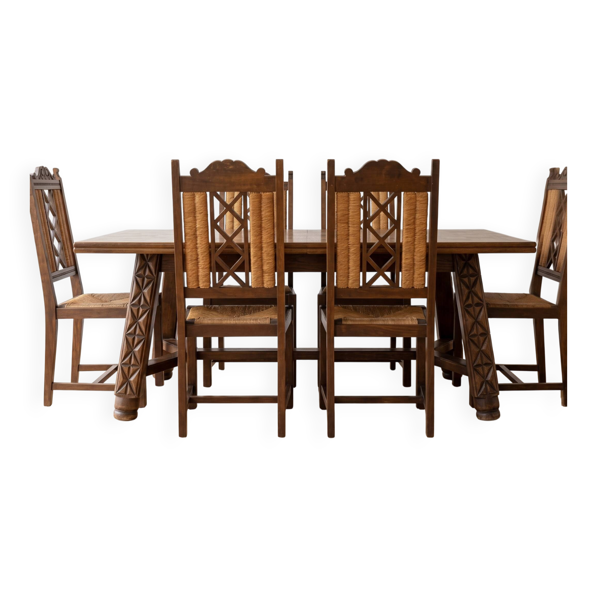 Dining table set with 6 chairs in cherry wood.