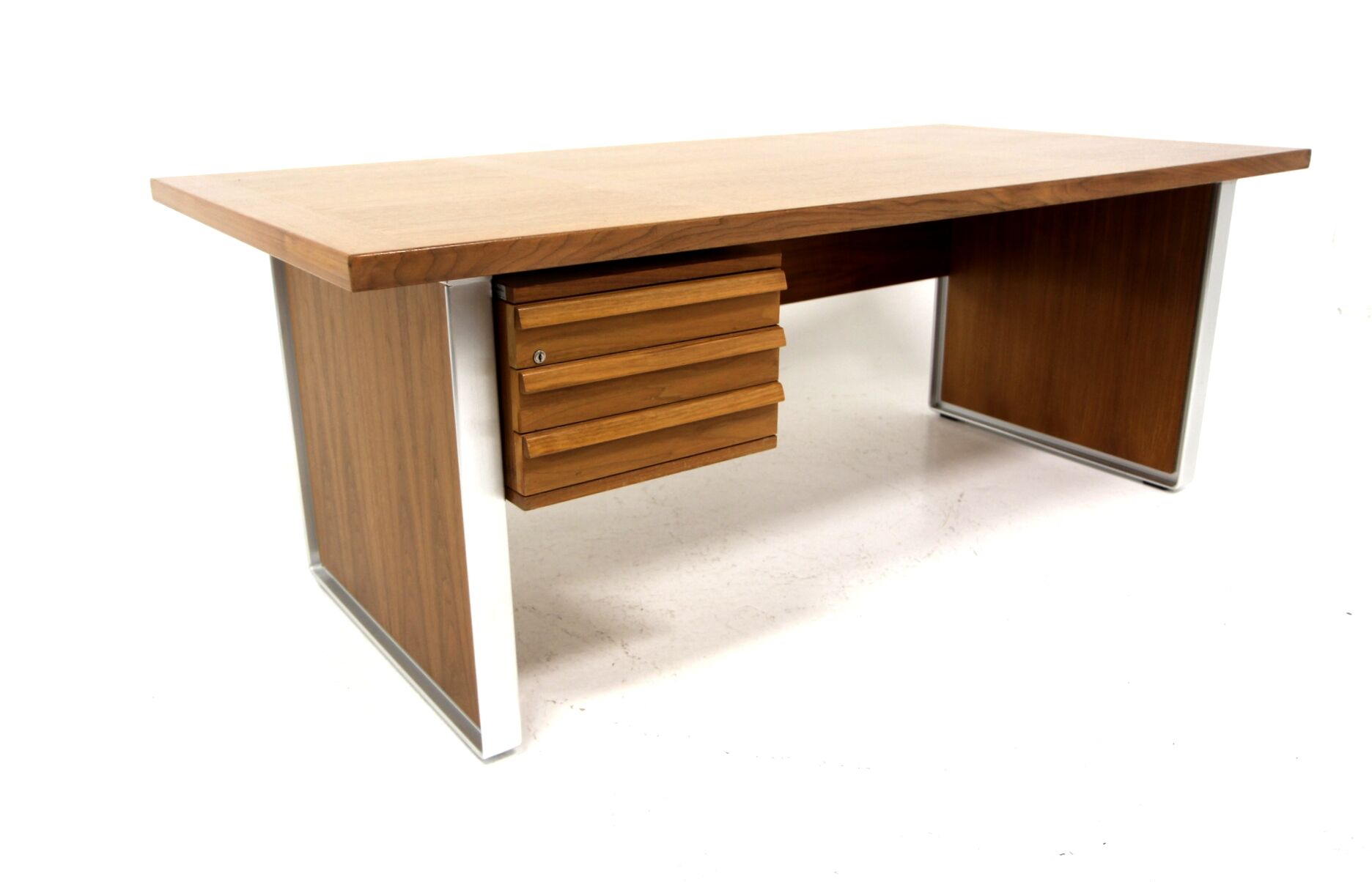 Scandinavian walnut desk, Karl Erik Ekselius, JOC, Vetlanda, Sweden, 1950