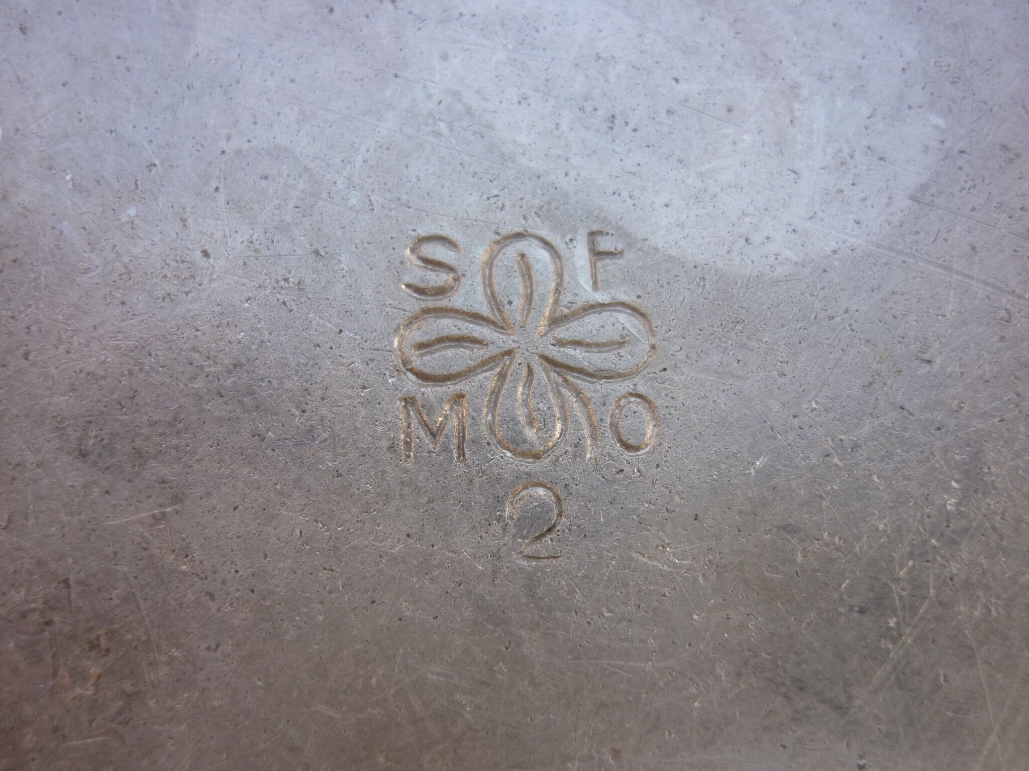 Old 2L milk pot, The Clover