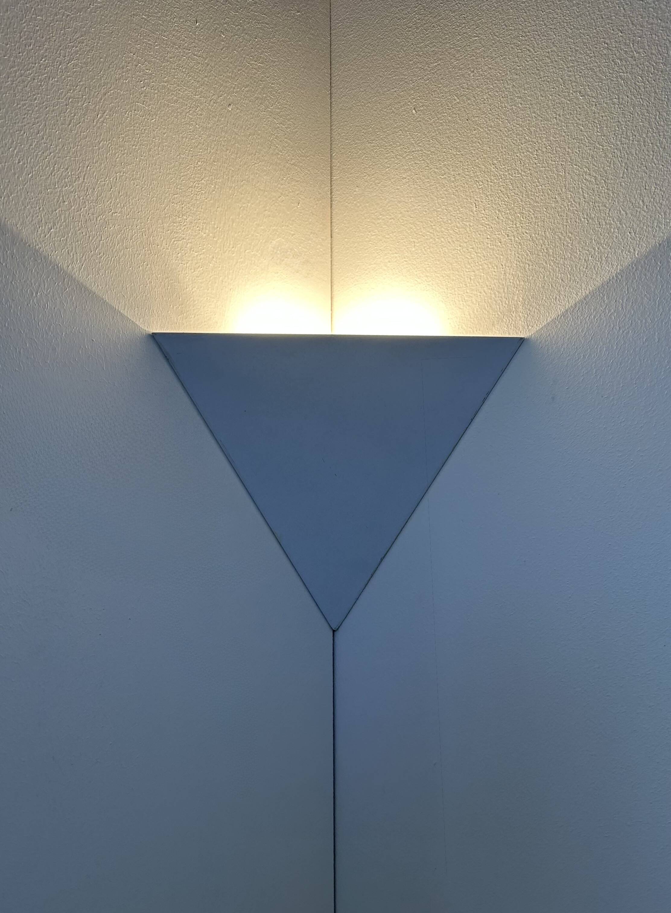 Vintage corner wall light in white lacquered metal, France 1970