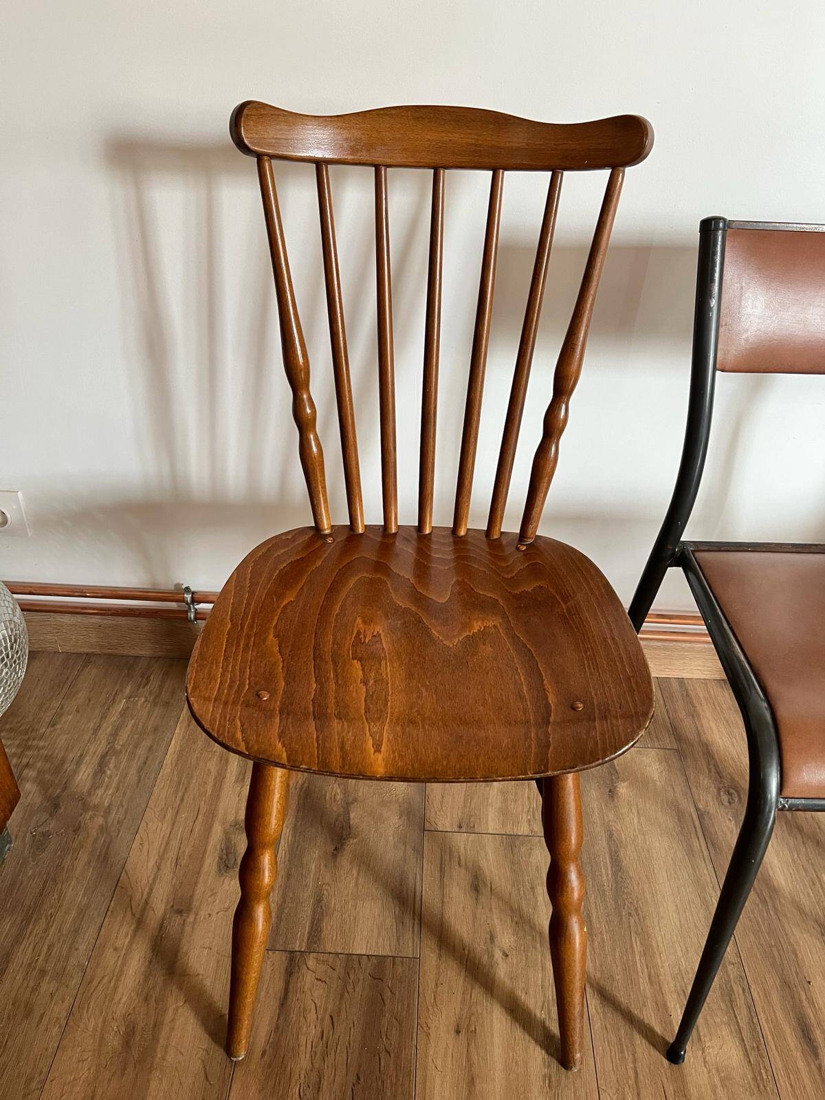 Set of 4 mismatched chairs