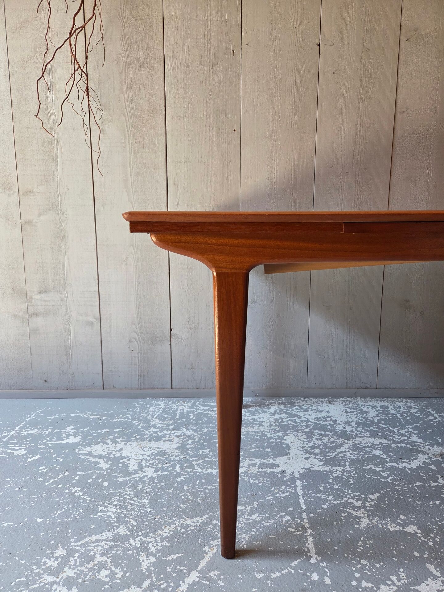 Scandinavian table